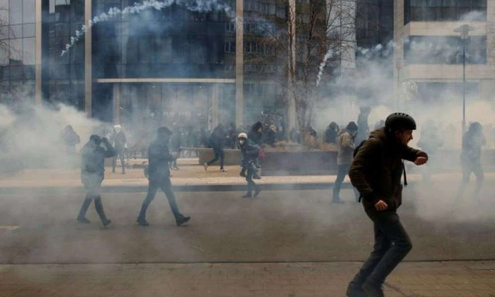 Βέλγιο: Επεισόδια σε διαδήλωση κατά των μέτρων για την πανδημία στις Βρυξέλλες